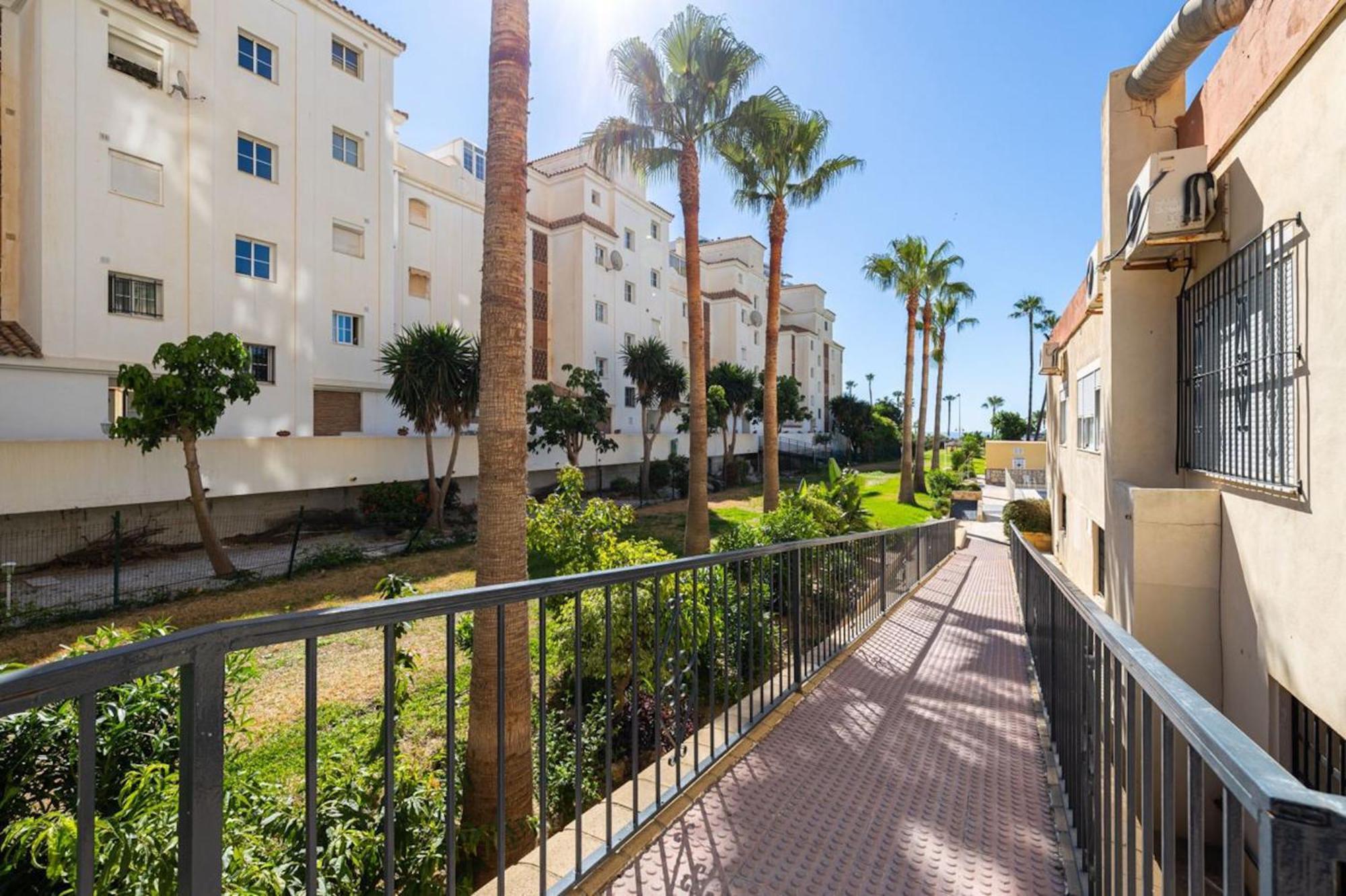 Holidays2benalmadena Mayte Aacc & Terraza Apartment *